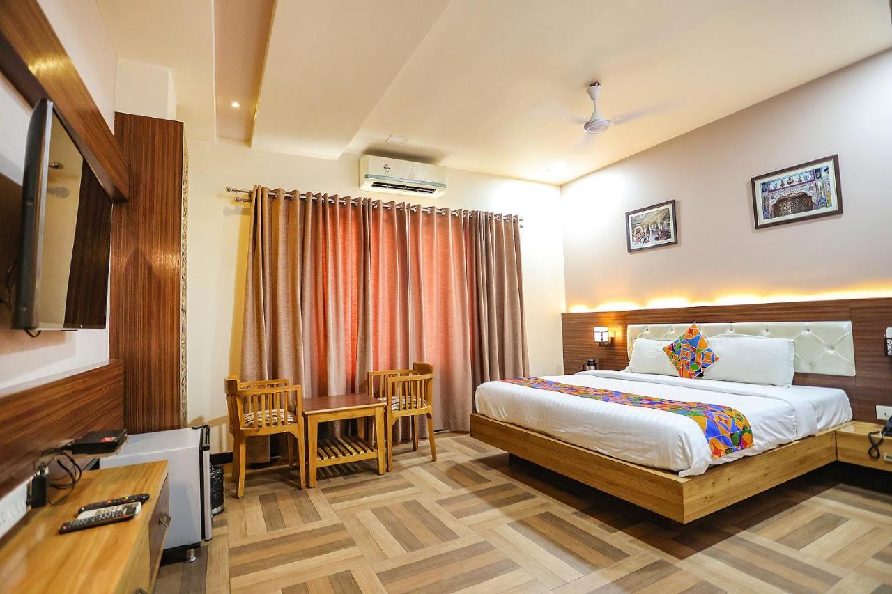 Hotel Royal Gm Plaza Divisione di Divisione di Jaipur Esterno foto